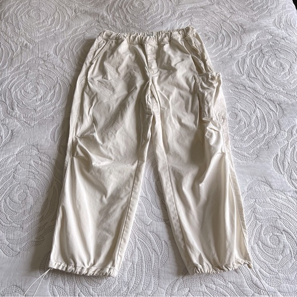 Madewell - Cargo Parachute Pants in (Re)generative Chino - Antique Cream - Picture 4 of 14